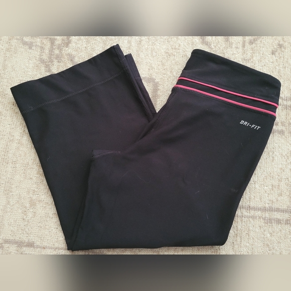 Nike Dri Fit crop tights. Size xsmall. - Picture 2 of 5